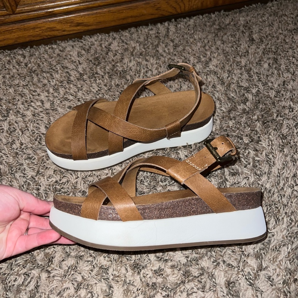 Crown Vintage Brown Platform Sandals